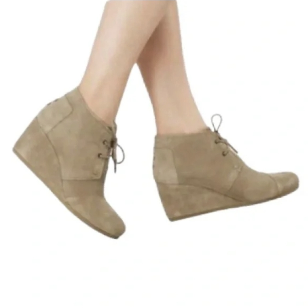 Toms wedge booties - super cute! - Picture 12 of 13